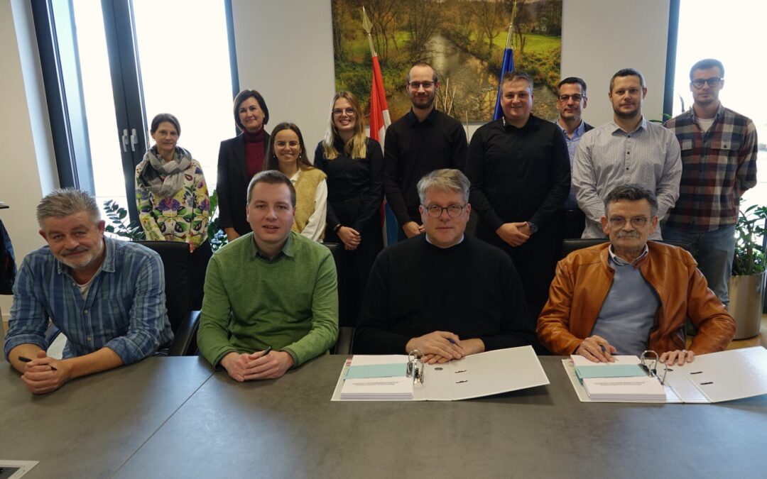 Soumissiounskontrakt fir de Bau vum neie Centre médical zu Housen ënnerschriwwen!