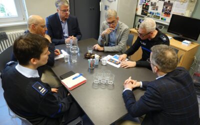 Inneminister Léon Gloden op Besuch beim Policekommissariat Ourdall zu Cliärref