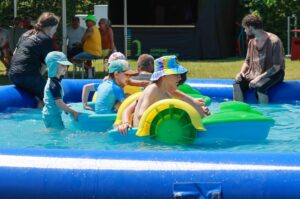 Flott Biller vun engem waarme Sport- a Spillfest 2026 zu Housen